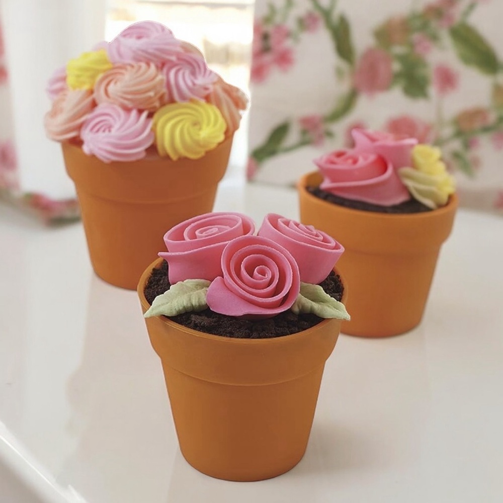 Wilton Flower Pot Silicone Baking Molds x 10